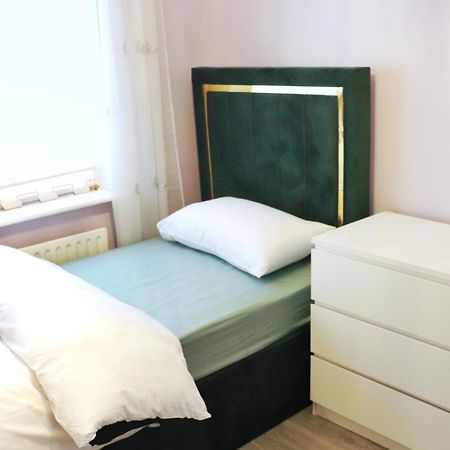 Deluxe Dwelling - 15 Mins From Cork City/Airport Leilighet Eksteriør bilde