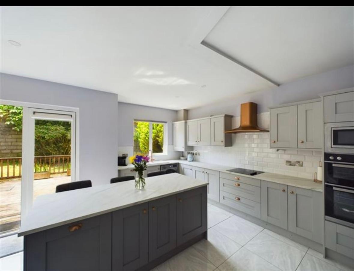 Deluxe Dwelling - 15 Mins From Cork City/Airport Leilighet Eksteriør bilde